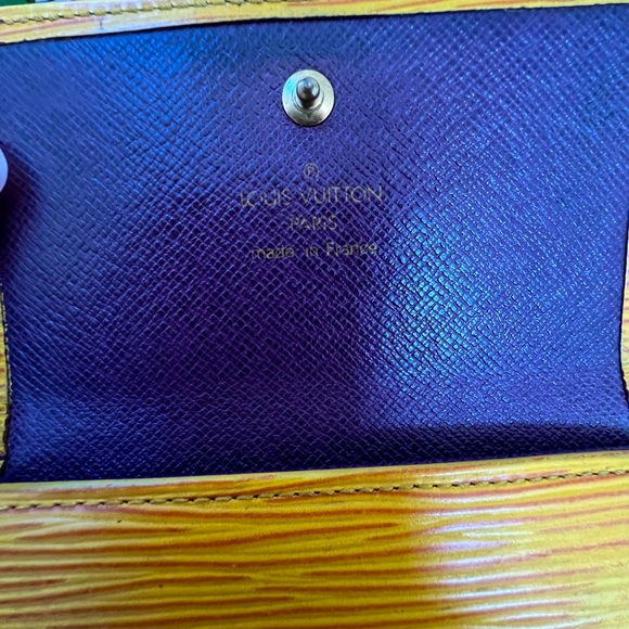 💜Louis Vuitton Epi Men’s Wallet - Picture 10 of 16